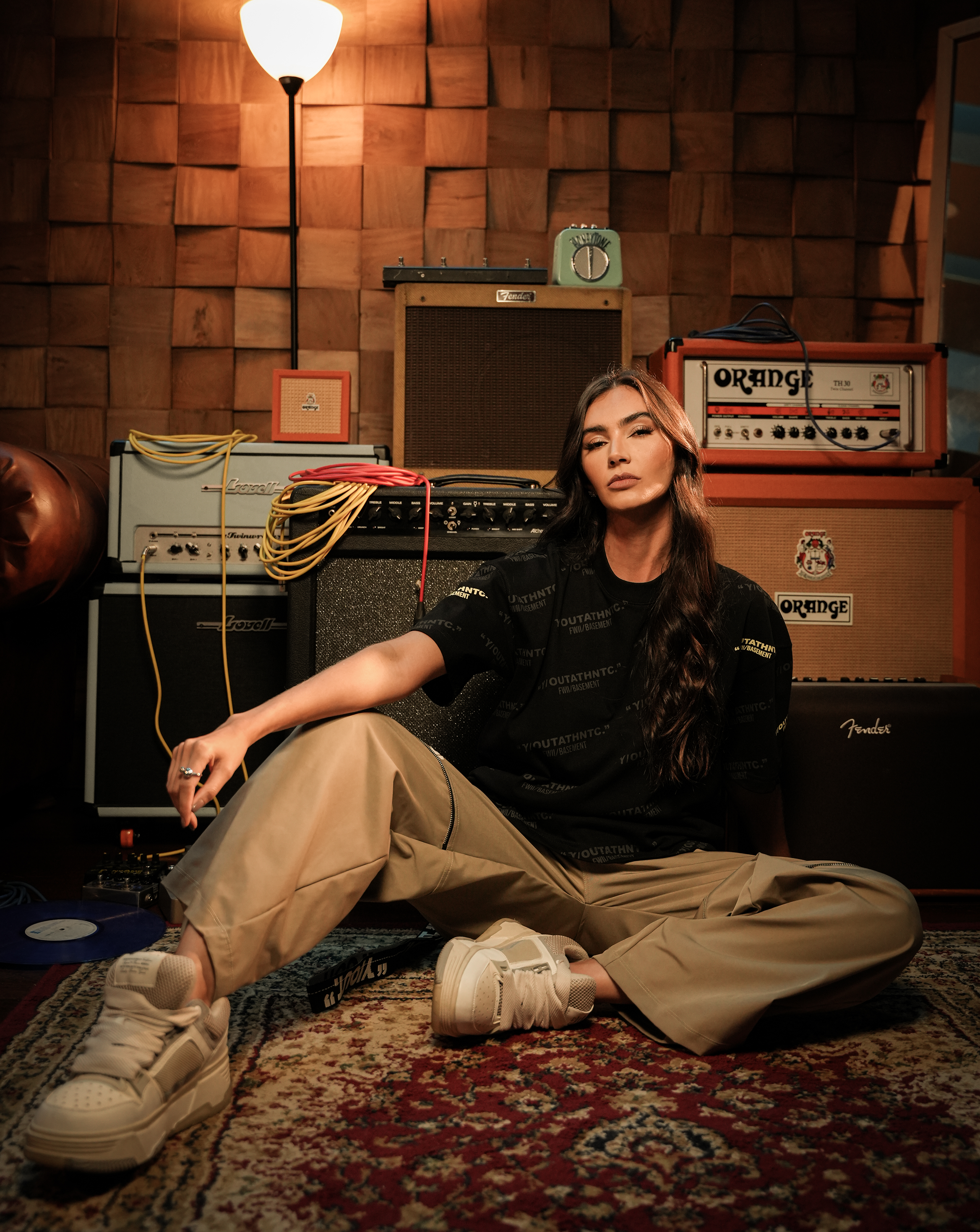 Basement | Mujer