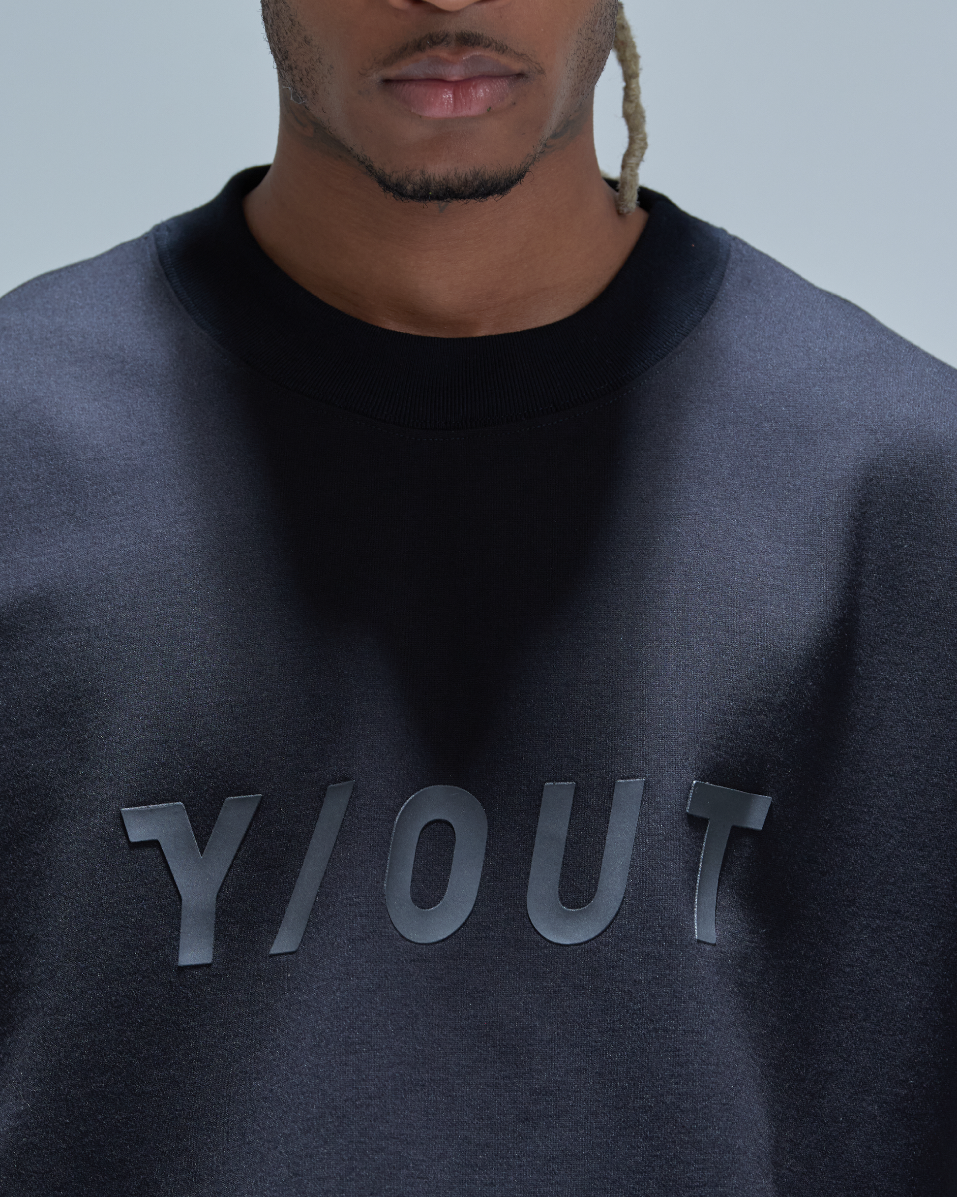 T-SHIRT PULL UP