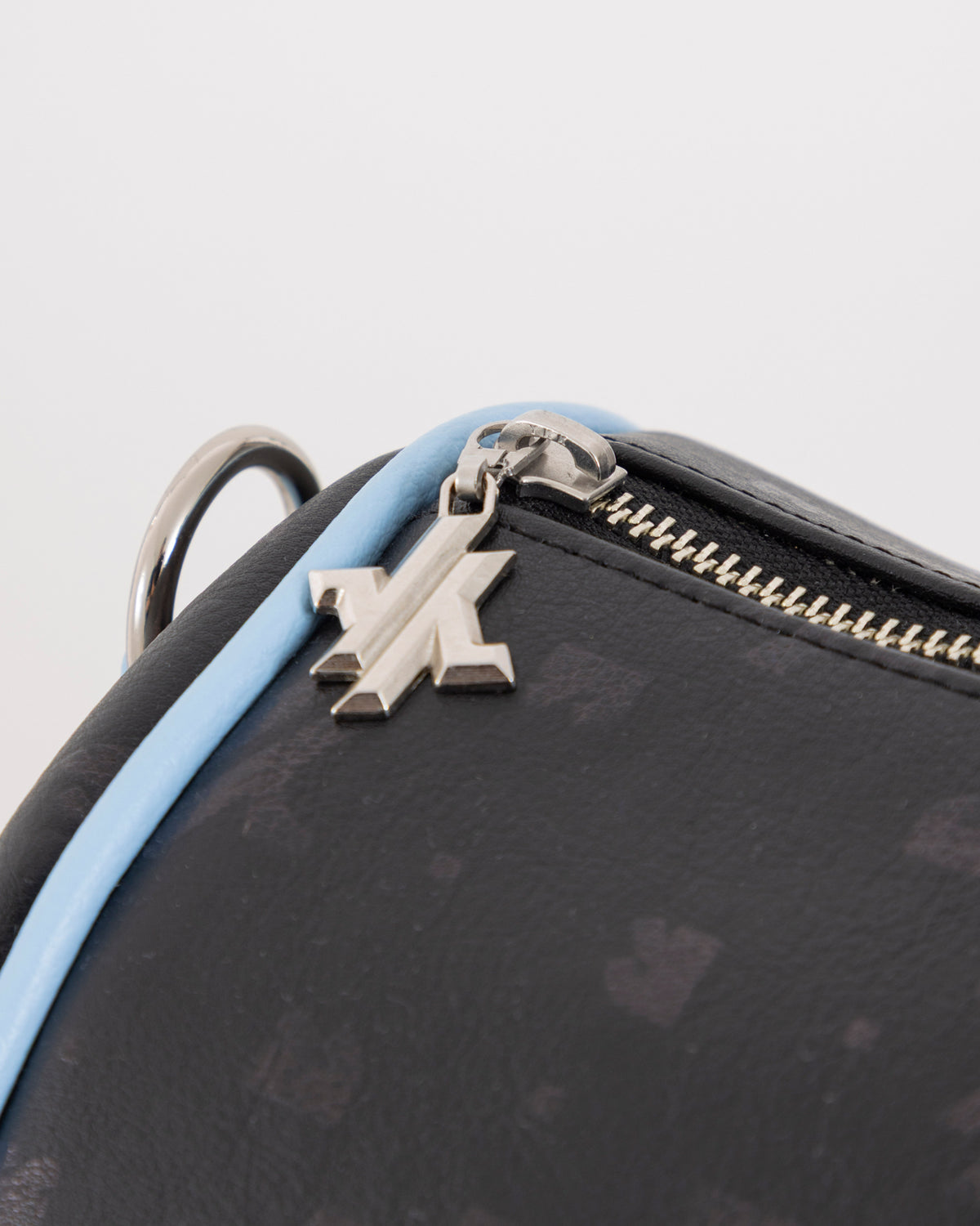 TRAVEL BAG-12
