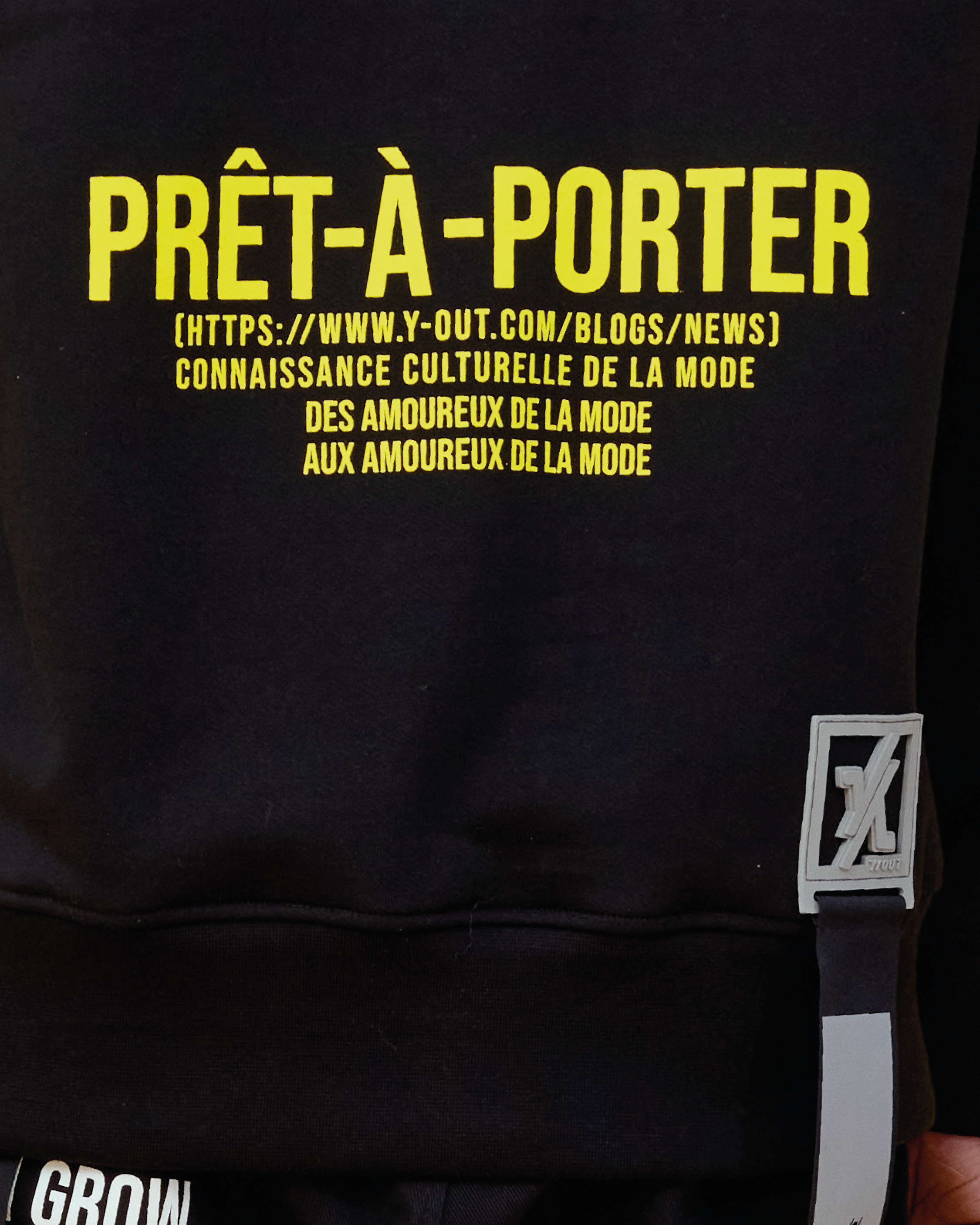 LA MODE SWEATER