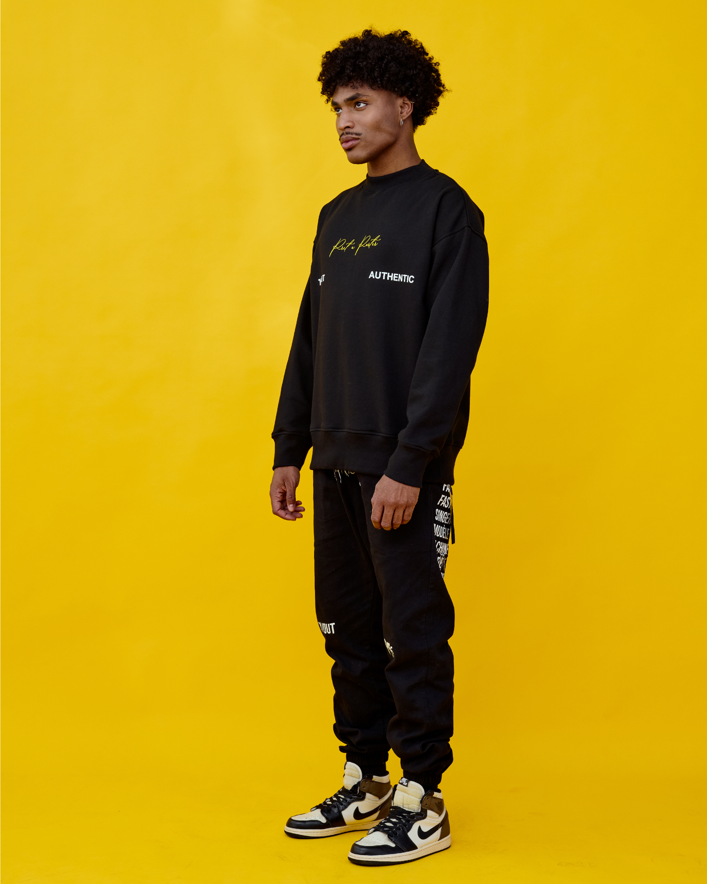 LA MODE SWEATER