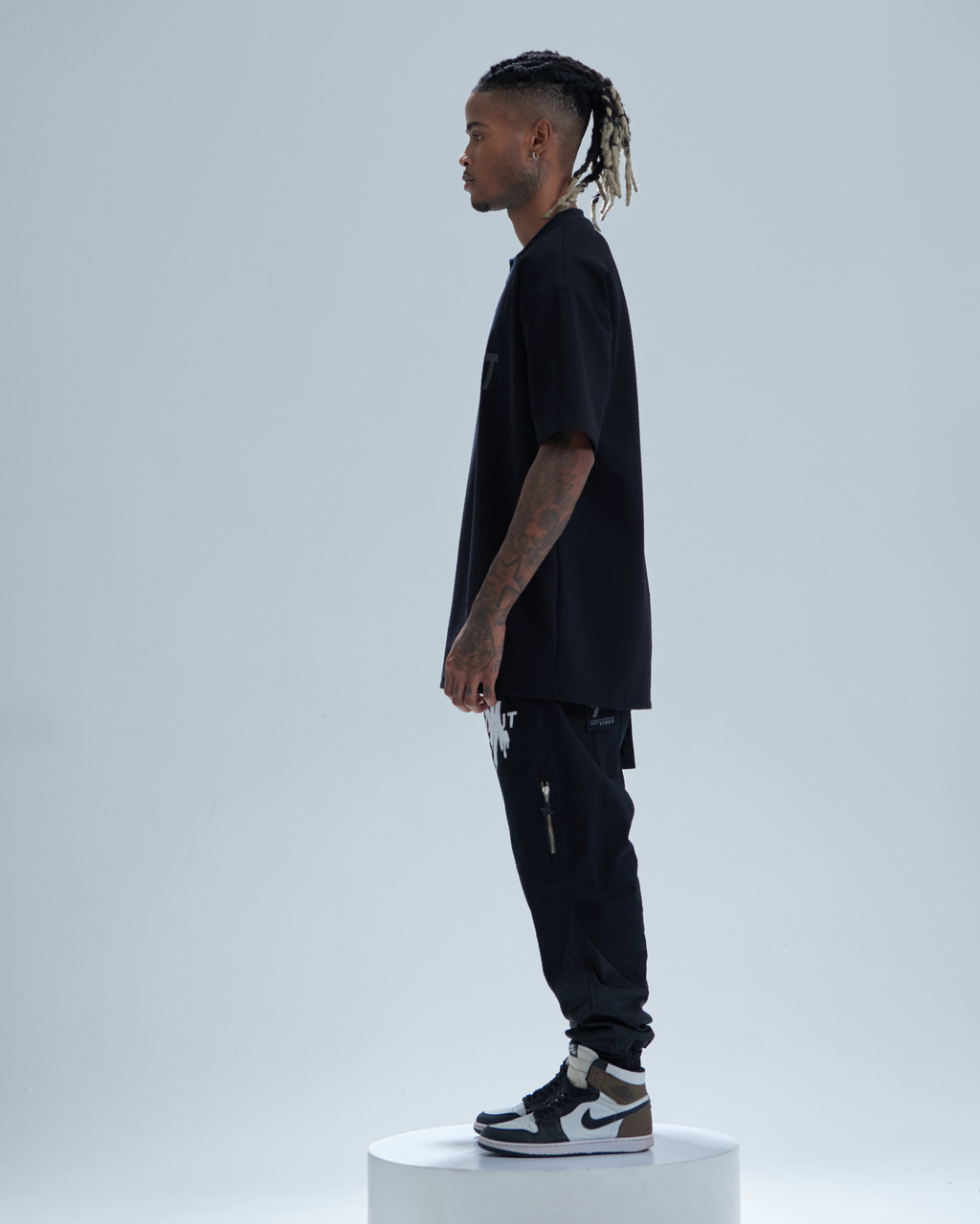 T-SHIRT PULL UP