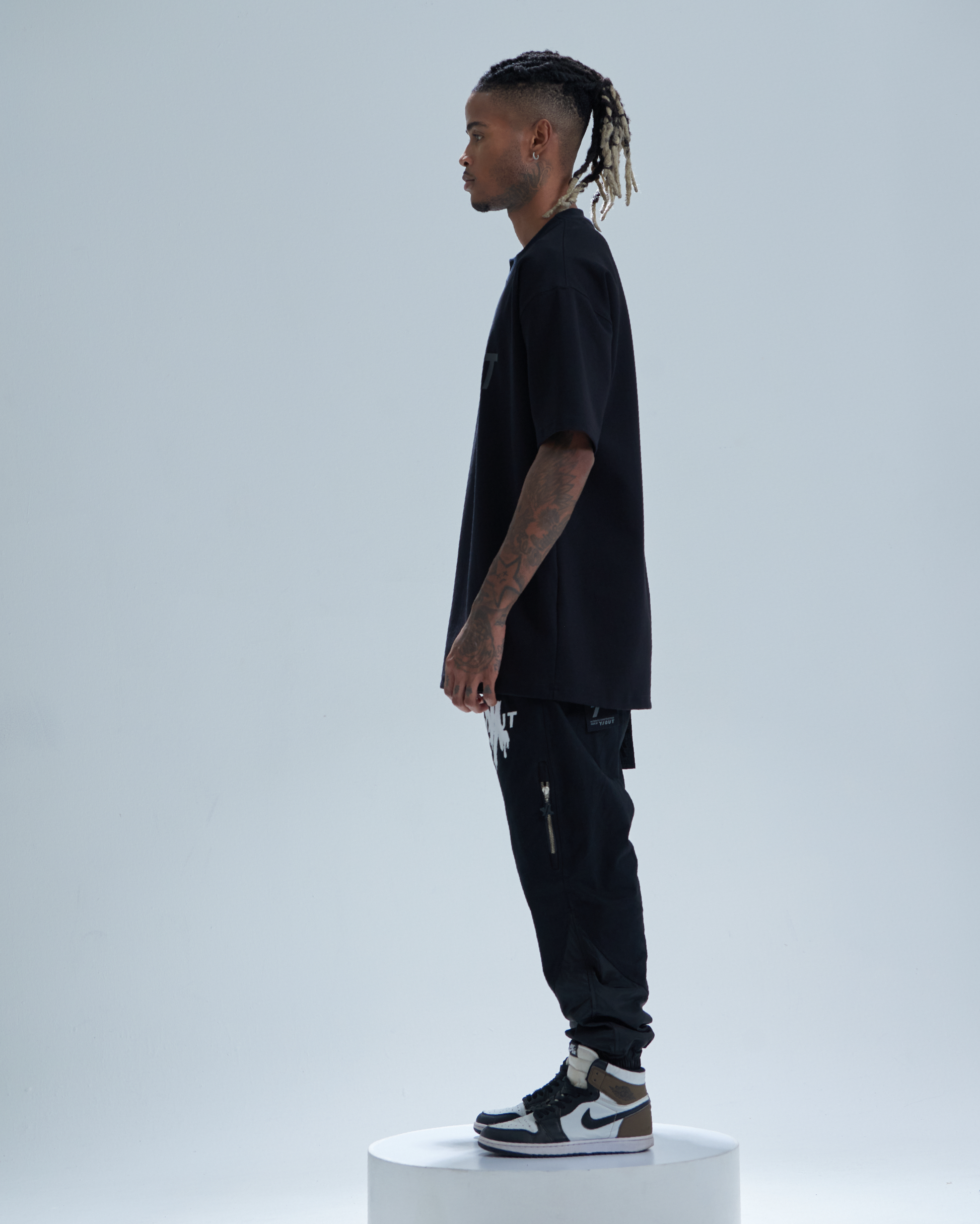 T-SHIRT PULL UP