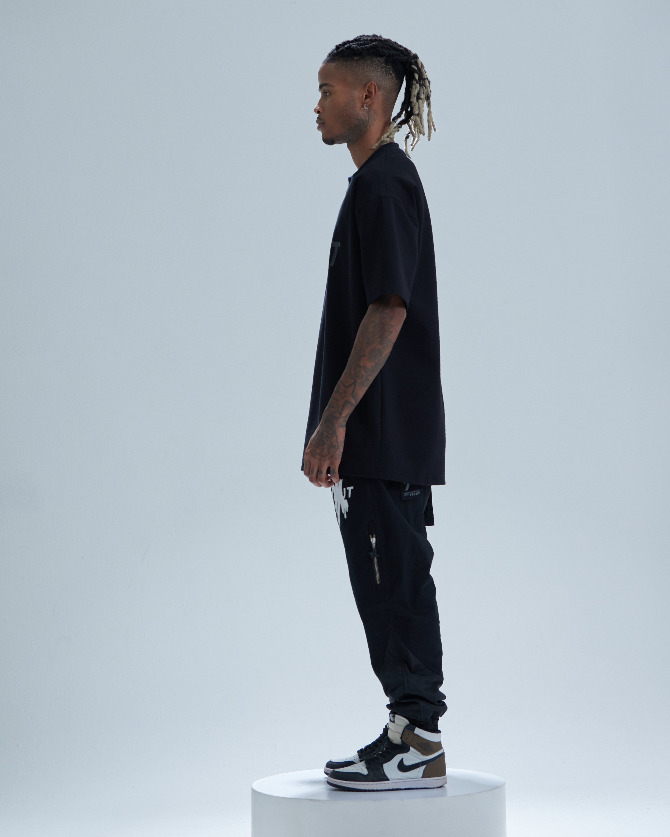 T-SHIRT PULL UP