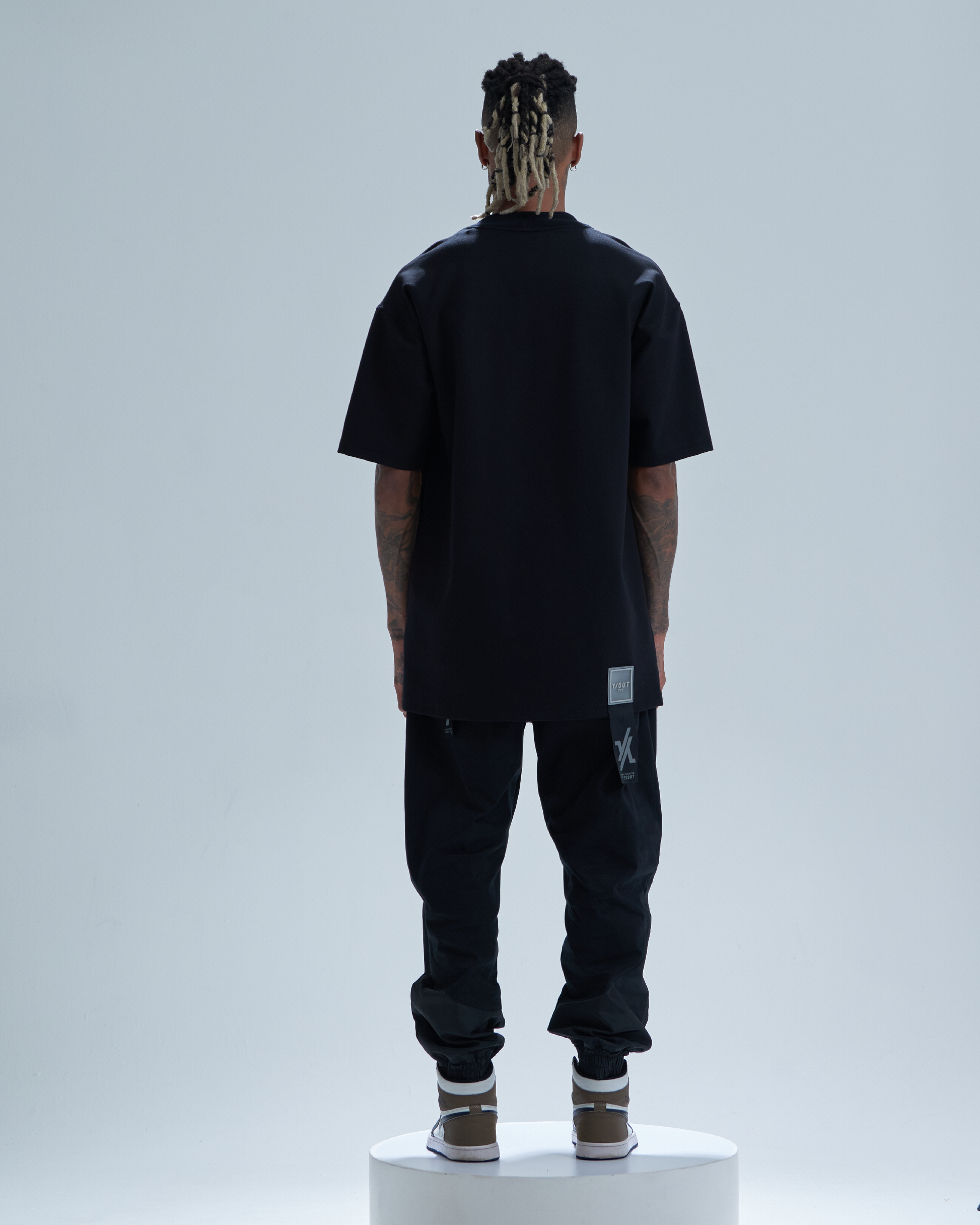 T-SHIRT PULL UP
