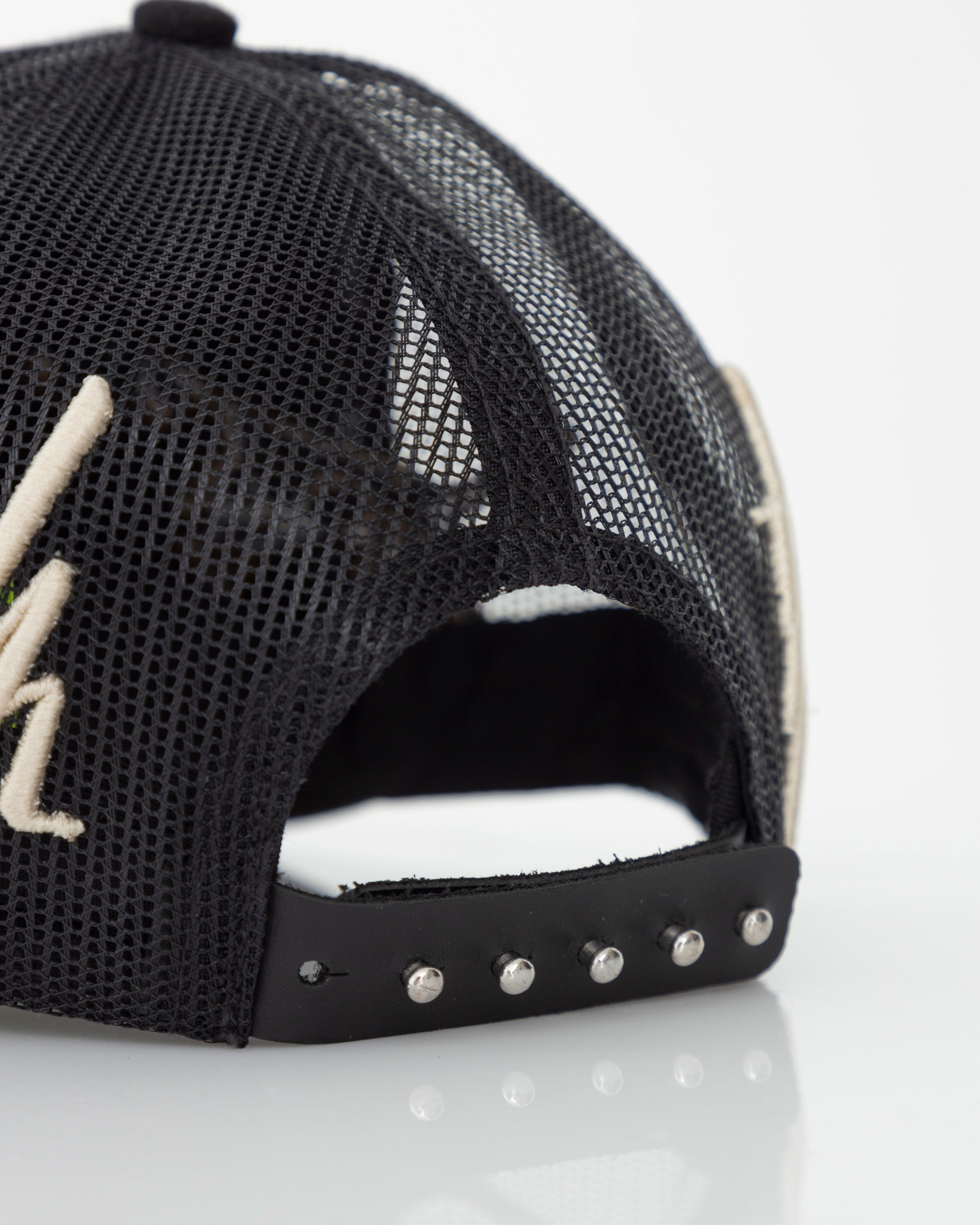 DARK CAP BLACK