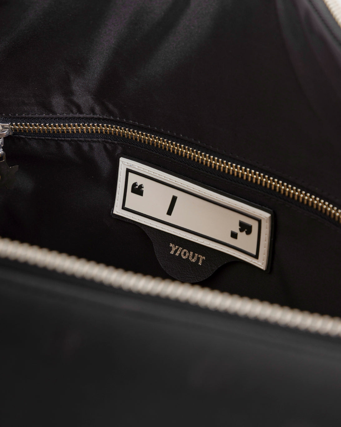 TRAVEL BAG-14