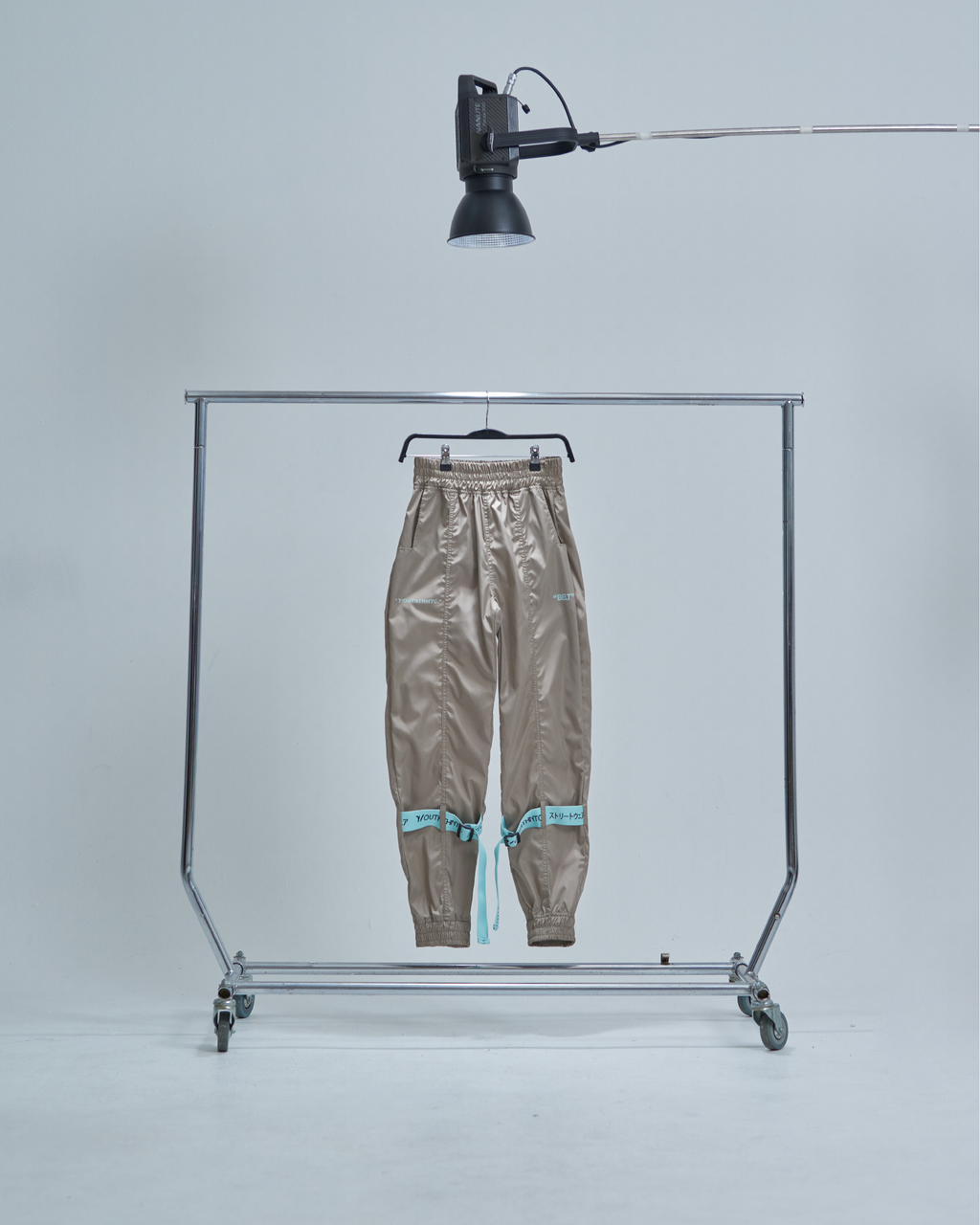 JOGGER HOLD ON